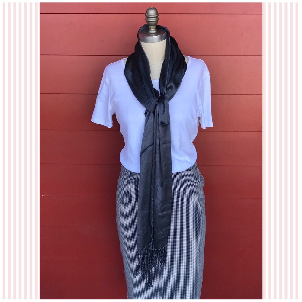 Dark Grey Viscose / Acrylic Blend Scarf NWOT